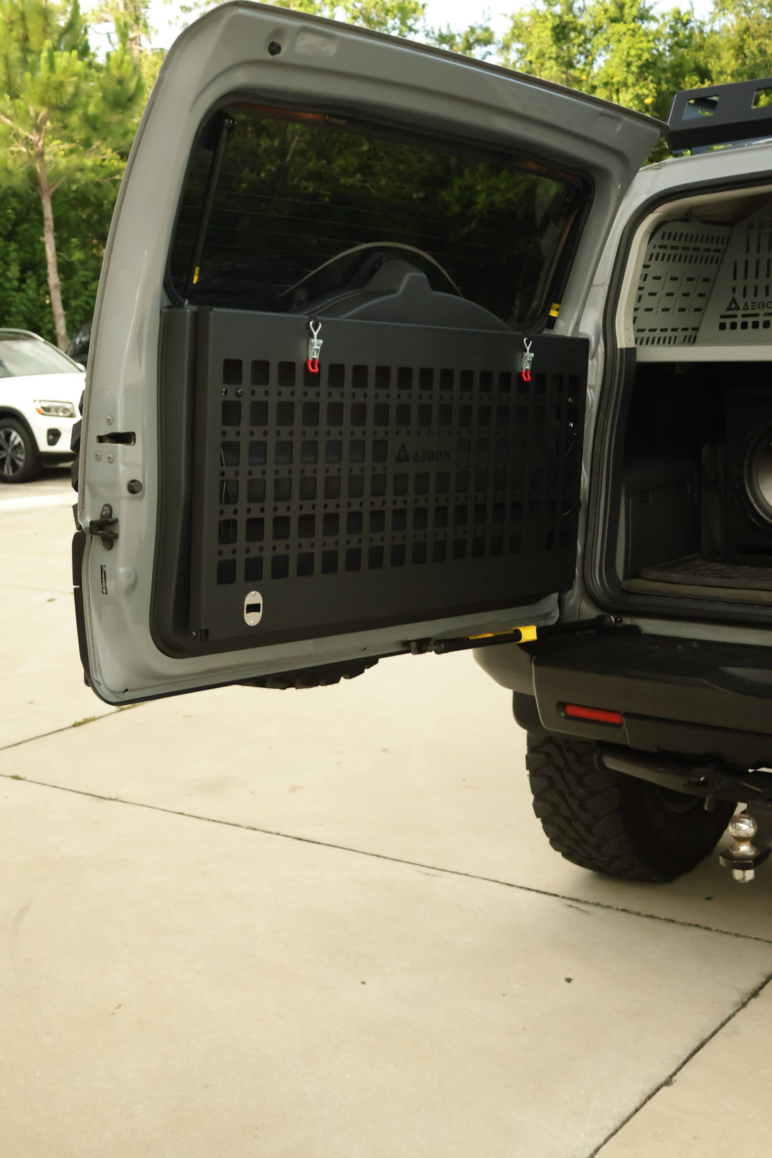 Toyota FJ Cruiser - AEGON Drop Down Molle Table