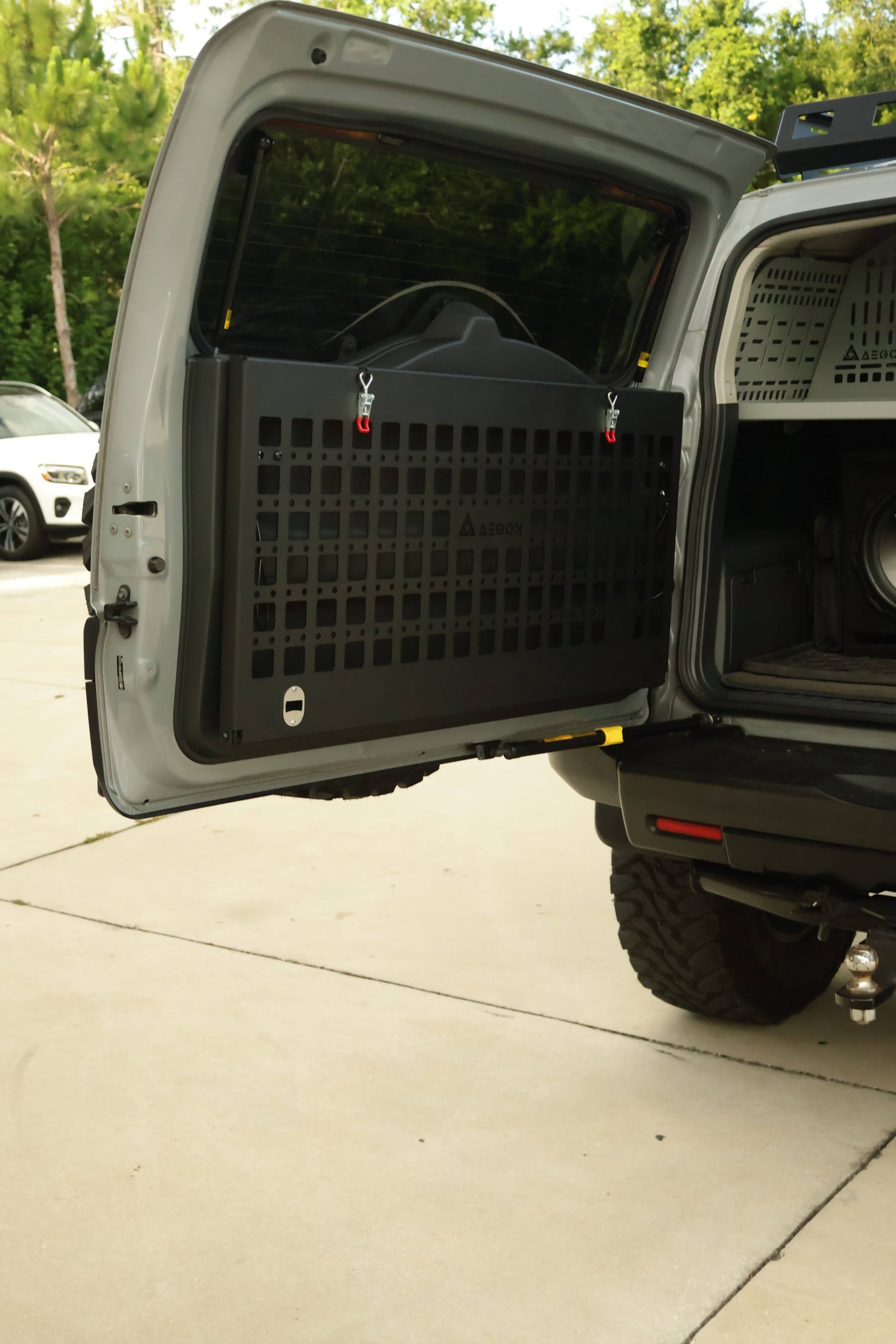 Toyota FJ Cruiser - AEGON Drop Down Molle Table