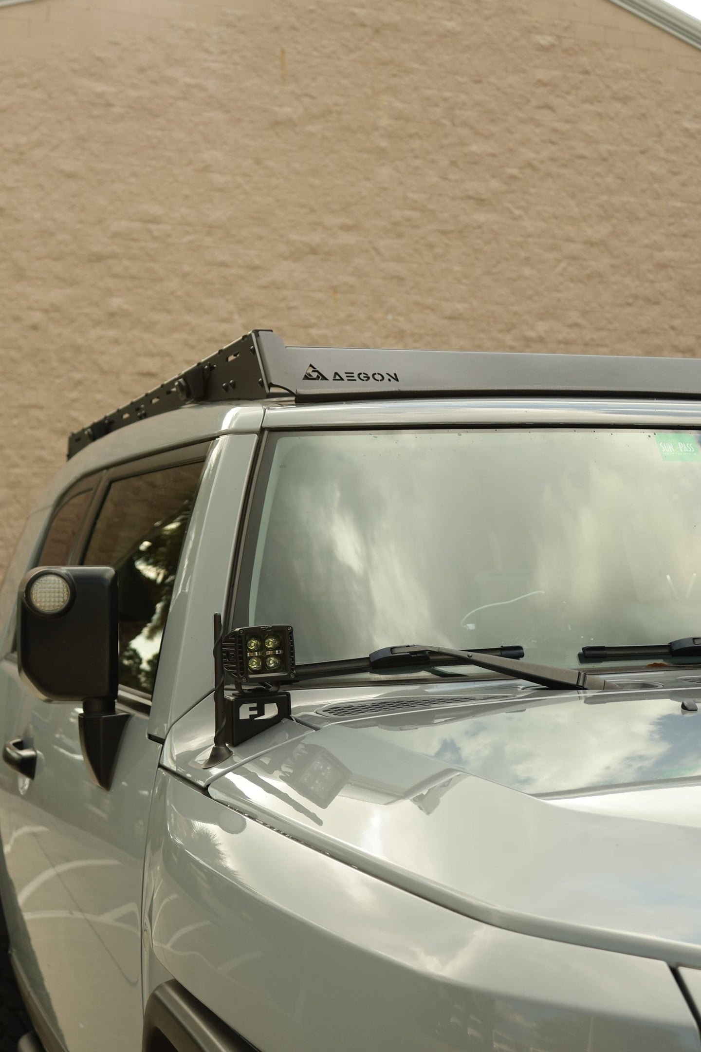 Toyota FJ Cruiser - Aegon Steel Roof Rack detail