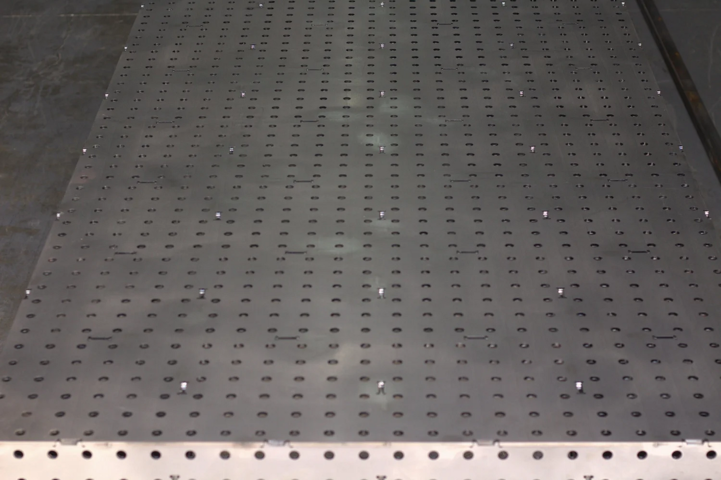 AEGON Iron Workstation Table, the optimal solution for professional welding, repairs, and assemblies.