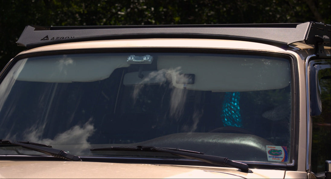 Close-up of the durable black powder coat finish on the AEGON Land Cruiser FJ60/FJ62 roof rack.